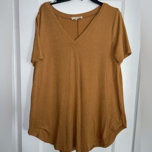 Plus size tan short sleeve shirt